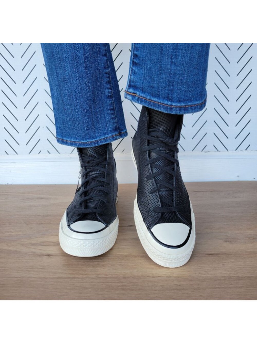 ⭐Converse Chuck 70 Hi Sz 8 Women's Shoes Leather Premium Sneakers Black A08637C⭐ - Picture 5 of 13